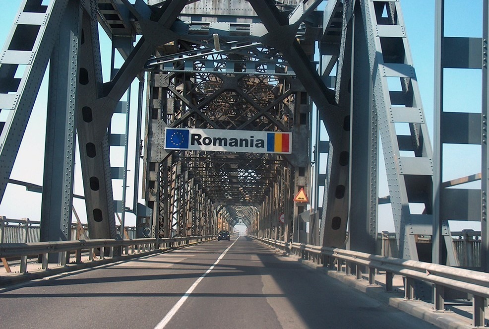 pod giurgiu dunare