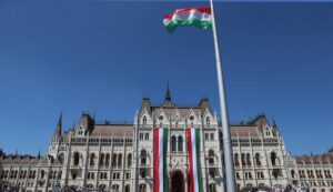 Parlament ungaria steag flag budapesta