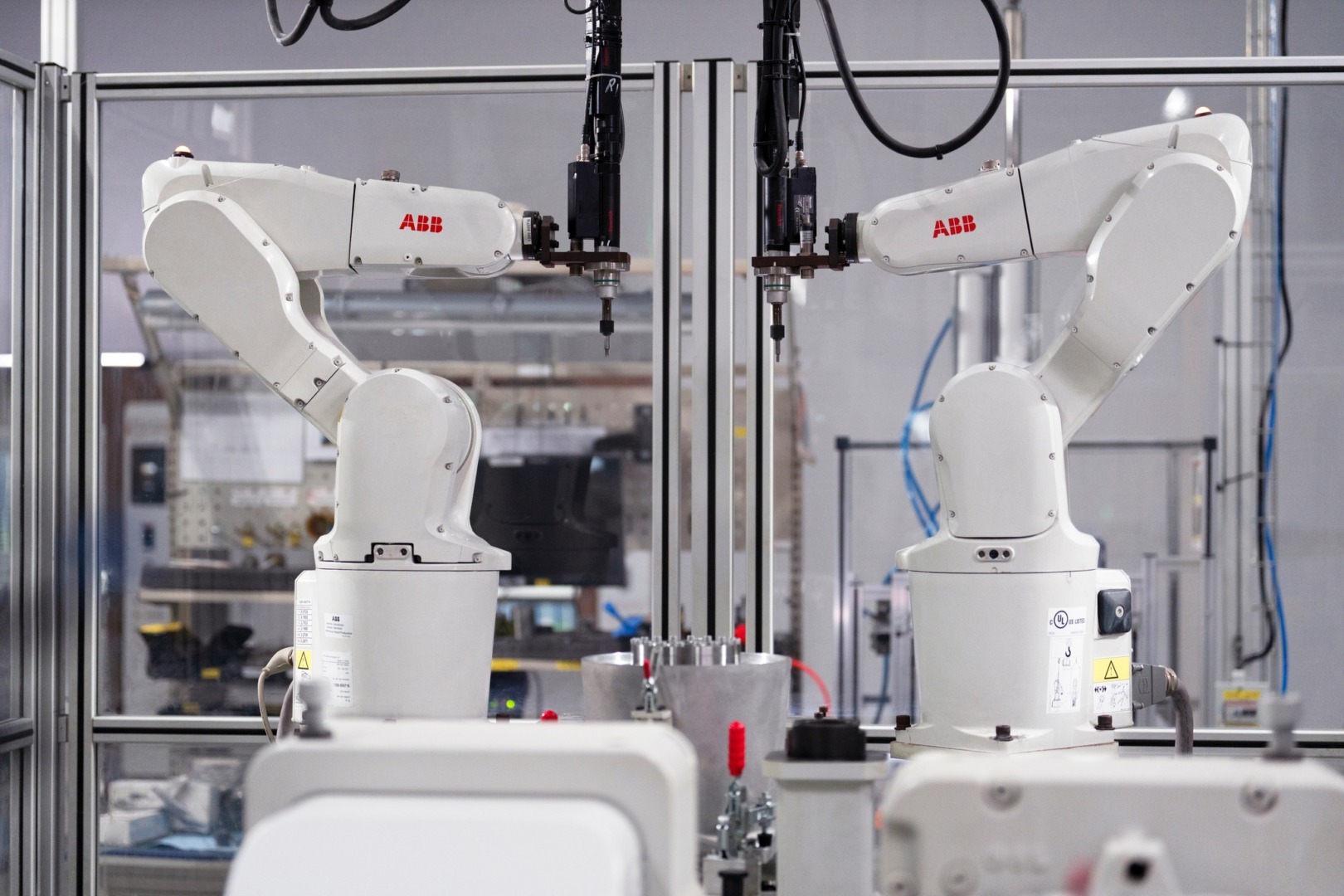 ABB roboti