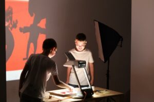 Câte-n lună și-n mansardă - Open Museums Open Hearts