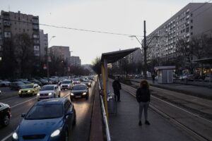 masini trafic bucuresti capitala statie tramvai