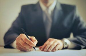 afacere semnare contract pexels