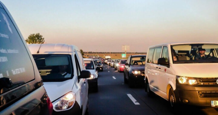autostrada aglomeratie aglomerata trafic coada masini autoturisme blocaj