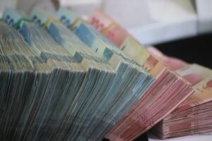 bani euro teanc multi