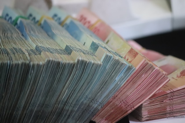 bani euro teanc multi
