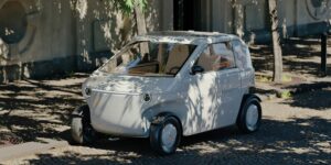 luvly mașină electrică mică