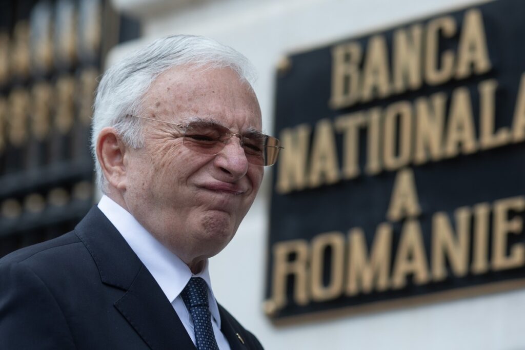 Mugur Isarescu, guverantorul BNR