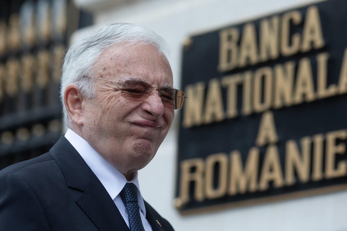Mugur Isarescu, guverantorul BNR
