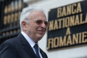 Mugur Isarescu, guverantorul BNR