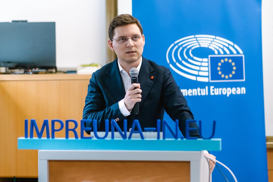 Victor Negrescu