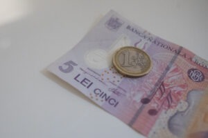 bani lei euro