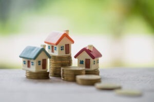 imobiliare case bani