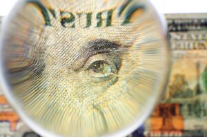 spionaj, spion, supraveghere, sua, dolari americani, ochi, urmarire, section 702, Foreign Intelligence Surveillance Act, date confidentiale personale, incalcare viata privata, bani, valuta, bejamin franklin