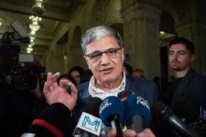Marcel Bolos, ministrul Finantelor