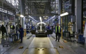 Fabrica Ford, angajati, industria auto