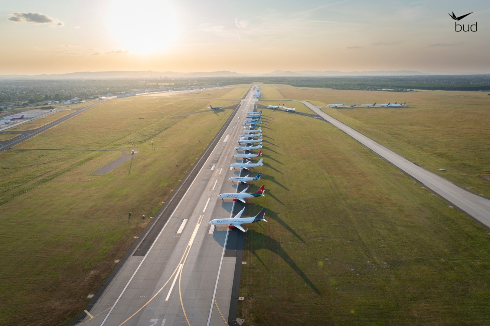 aeroport budapesta, avioane