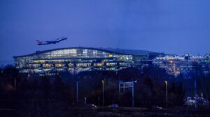 aeroportul heathrow din londra, uk, marea britanie, vacanta, avion, zbor, regatul unit, british airways