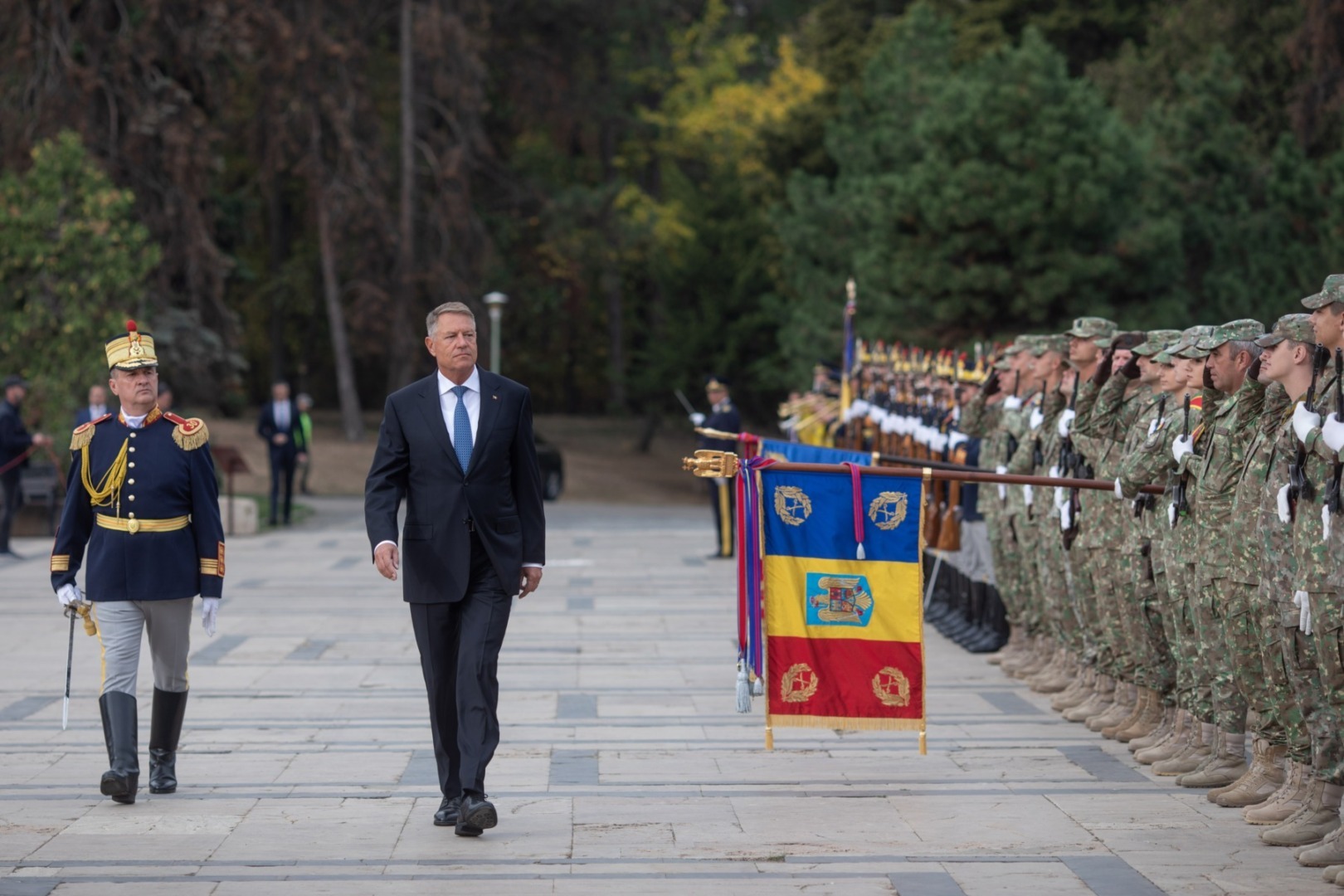 Ziua Armatei Romane, armata, Monumentul Ostasului Necunoscut, militari, Klaus Iohannis