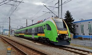 Tren PESA ARF