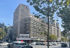 blocul Patria, imobilul Patria, curățat de mesh-uri
