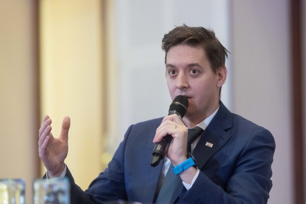Tudor Cosăceanu, UiPath, Conferință Economedia AI PLAY