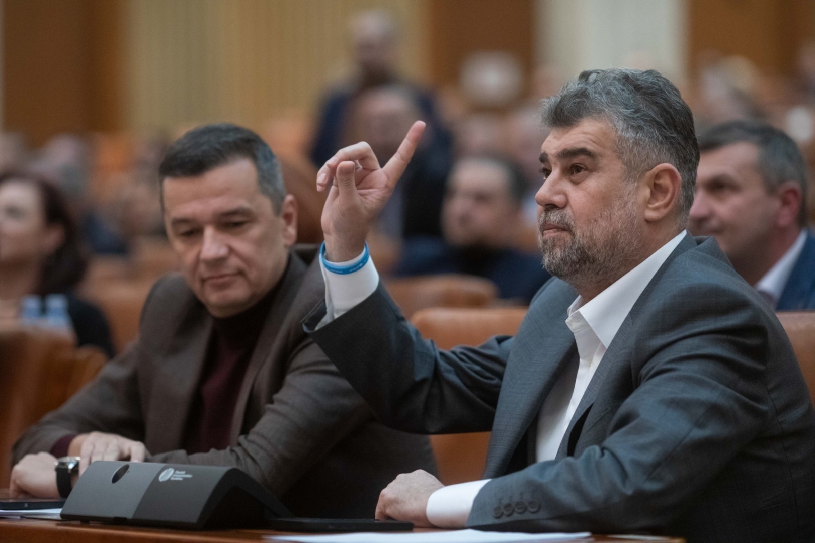 Marcel Ciolacu, premier, vot legea pensiilor, parlament, camera deputatilor