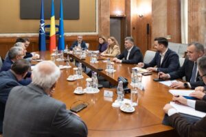 Sindicatele din invatamant discuta cu premierul Marcel Ciolacu despre cresterile salariale din educatie / Foto: gov.ro