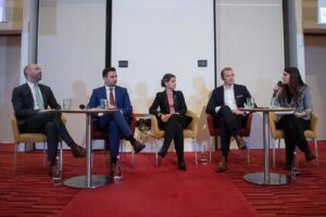 Sabin Sărmaș, Elisabeta Moraru, Google, Mihai Ghigiu, Mateusz Majewski, UiPath, Elena Deacu, Conferință Economedia AI PLAY