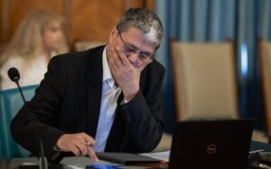 marcel bolos, ministrul finantelor