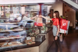 Delivery-Hero_04-1400x933