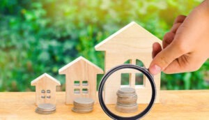 bani case imobiliare investitii