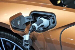 mașină hibrid încărcare electrică