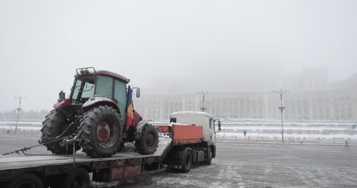 tractor protest piata Constituției