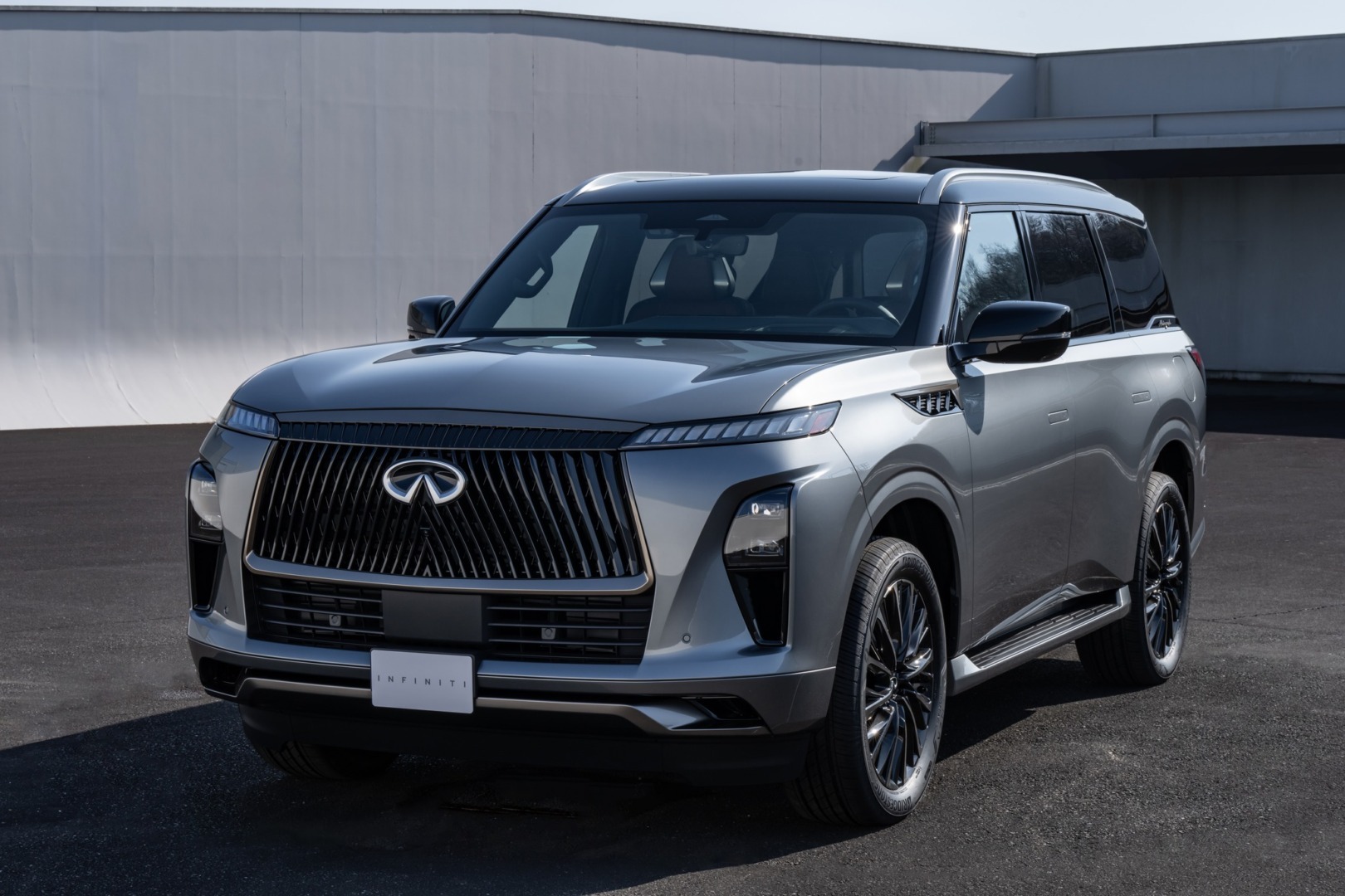 INFINITI QX80