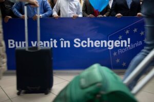 air schengen primii pasageri aeroport otopeni henri coanda calatori concediu plecari sosiri (5)