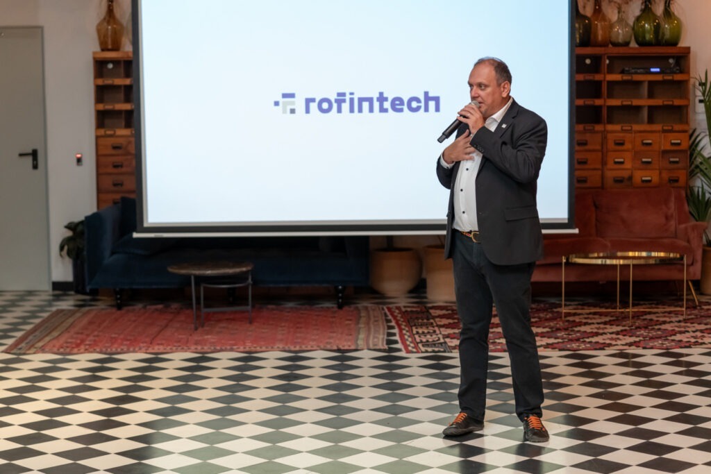 Cosmin Cosma, Finqware