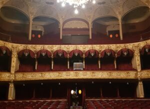 eatrul Regina Maria din Oradea