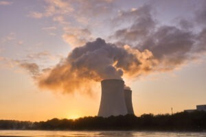 centrală nucleară turnuri