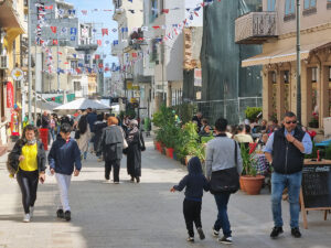 piata ovidiu centru vechi constanta 1 mai terase turisti