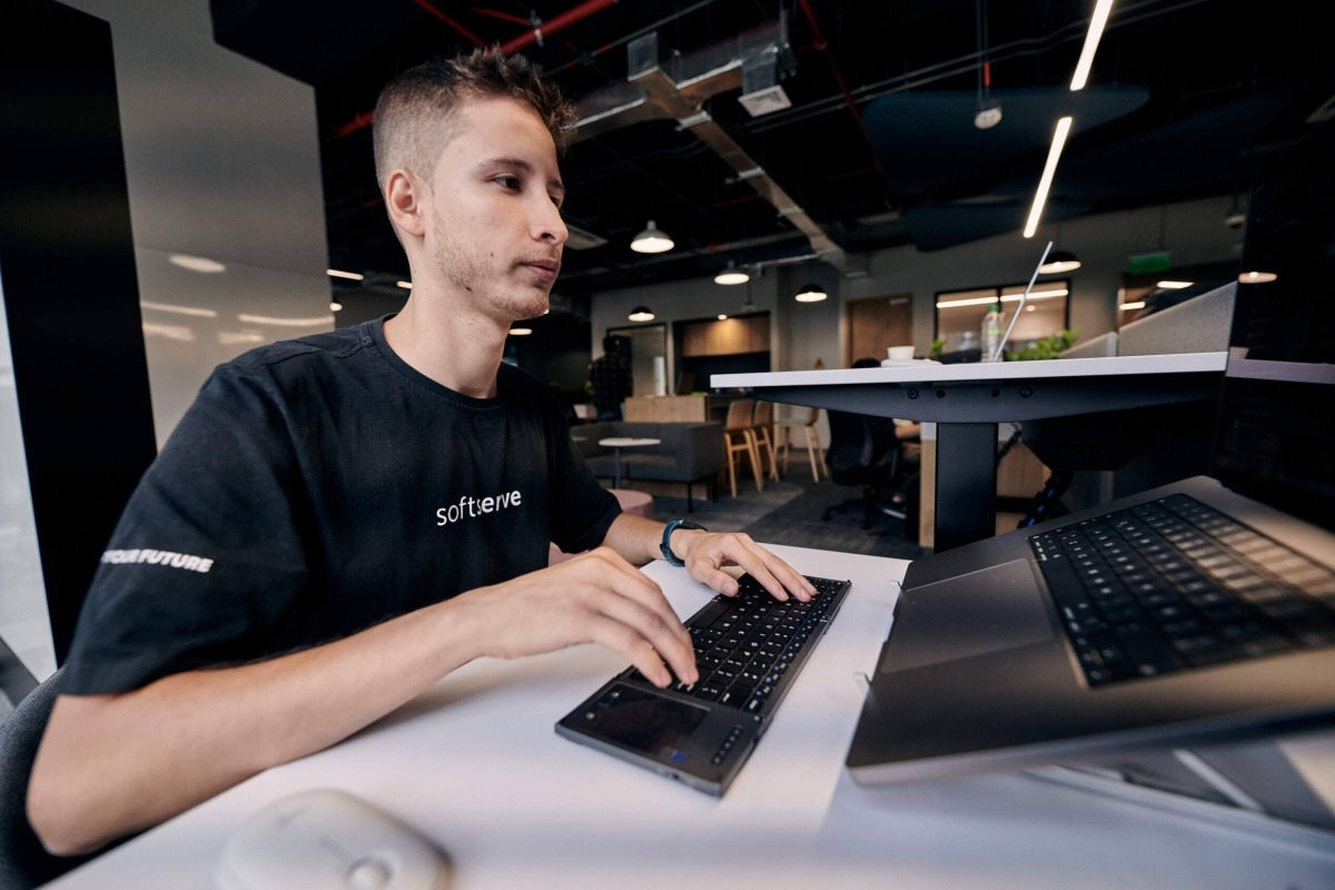 CP_SoftServe mizeaza pe Gen AI_Vrea sa integreze tehnologia in 100 de proiecte anul acesta