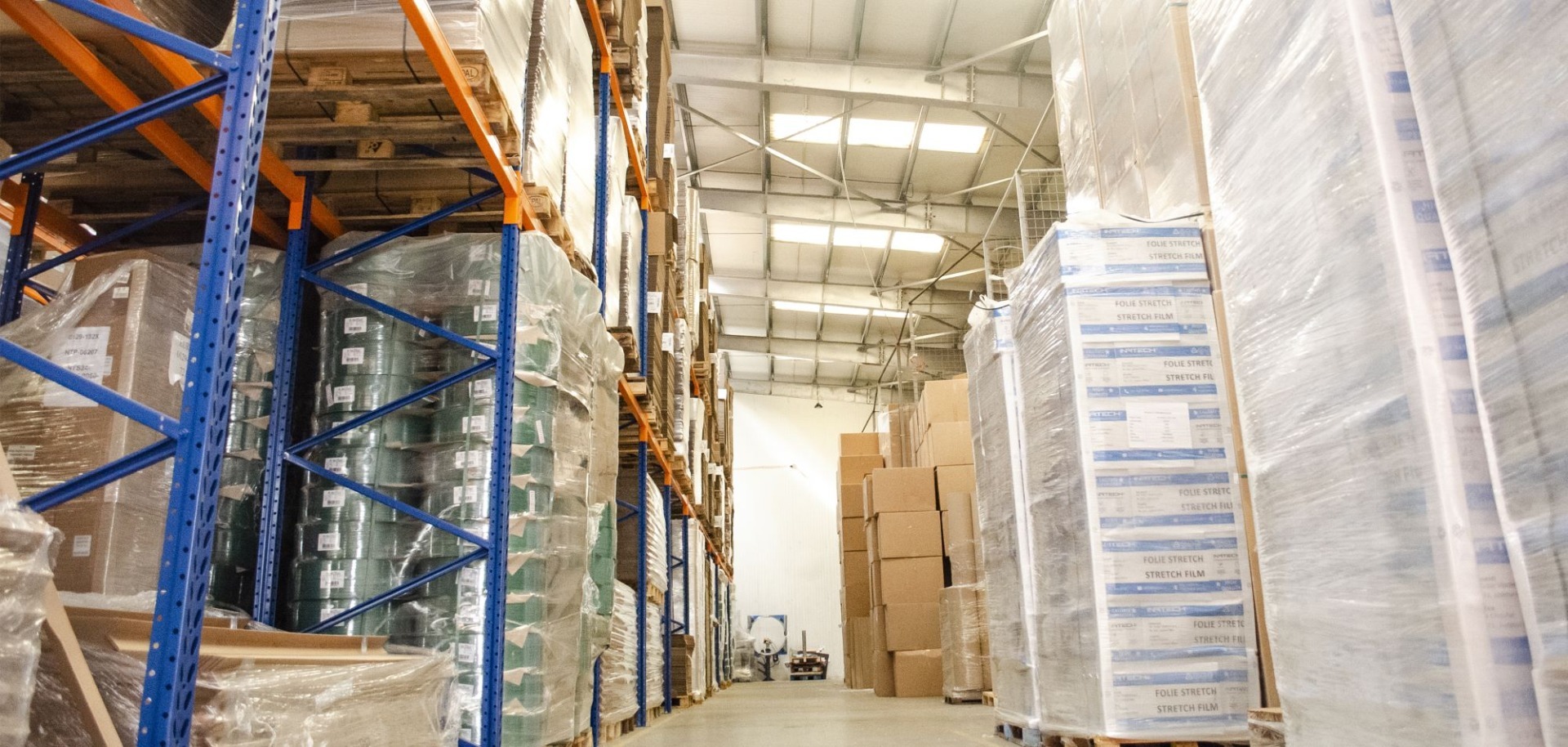 Depozit-INATECH-Packaging pachete colete