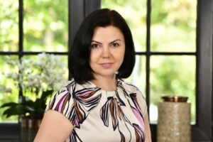 Mihaela Bîciu, Investimental