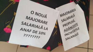 Protest umbrele SGG Guvern 2