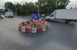 Sens Giratoriu Bragadiru DN 6 Balize Plastic