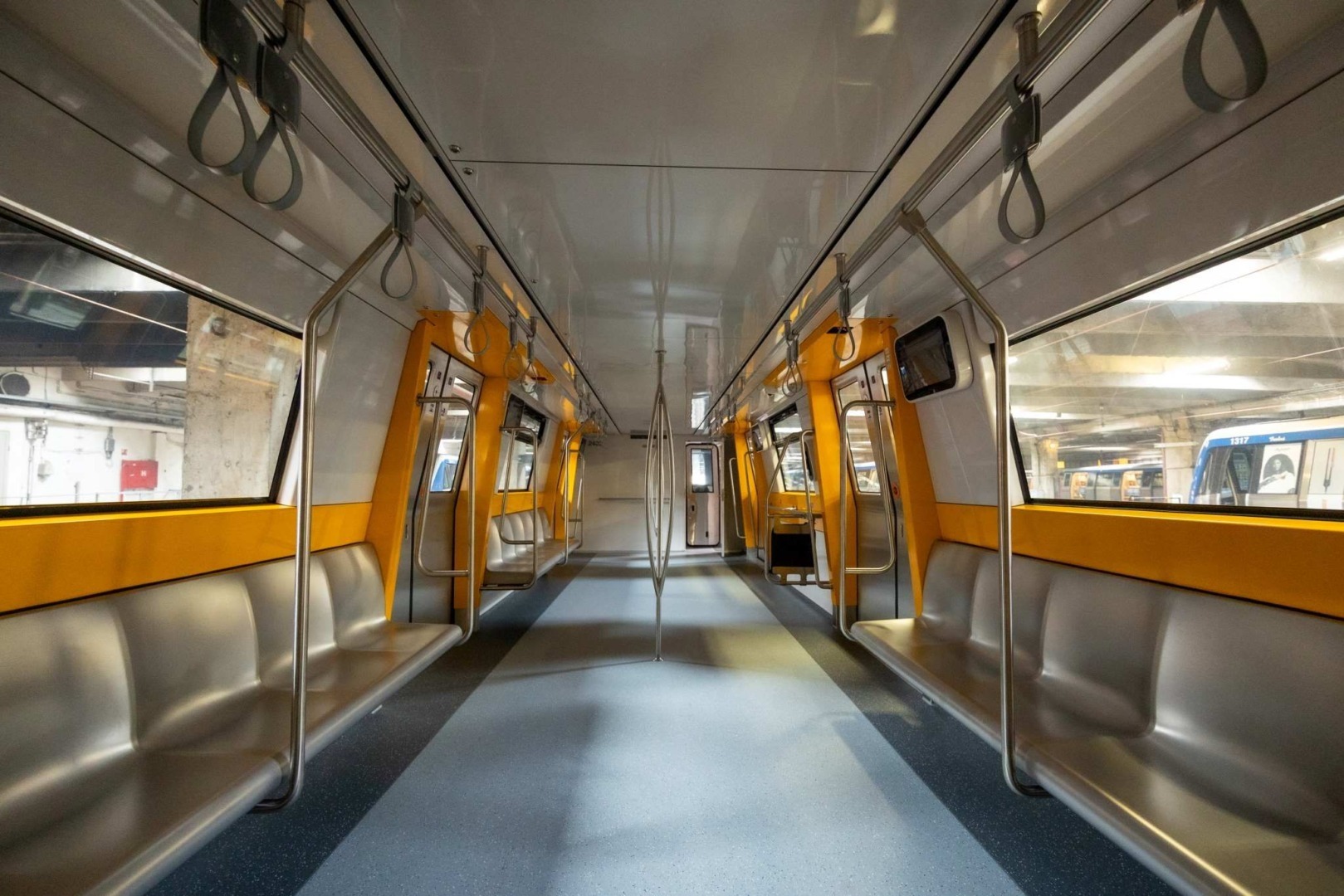 Tren metrou Alstom Giurgiu interior