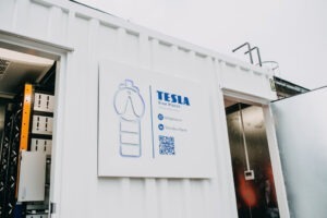 Baterii stocare Tesla Group