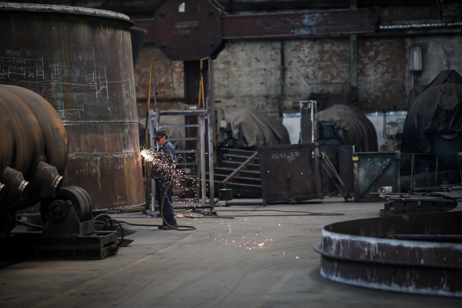 industrie forta de munca somaj industrial uzina fabrica manufactura muncitor muncitor necalificat