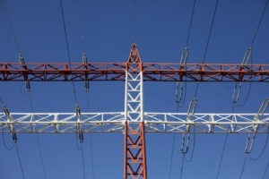 cabluri curent curent electric electricitate energie infrastructura linii de curent linii de curent de inalta tensiune stalpi facturi factura distributie distributie energie