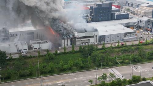 Incendiu fabrica baterii Coreea de Sud Sursa foto Yonhap