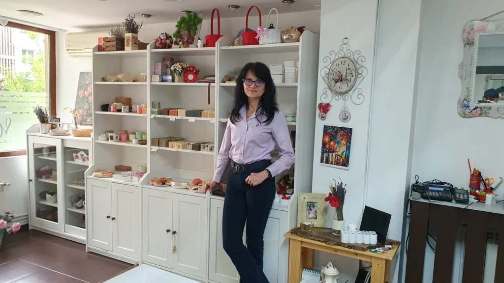 Mirela Blaga contabila sapunuri de casă